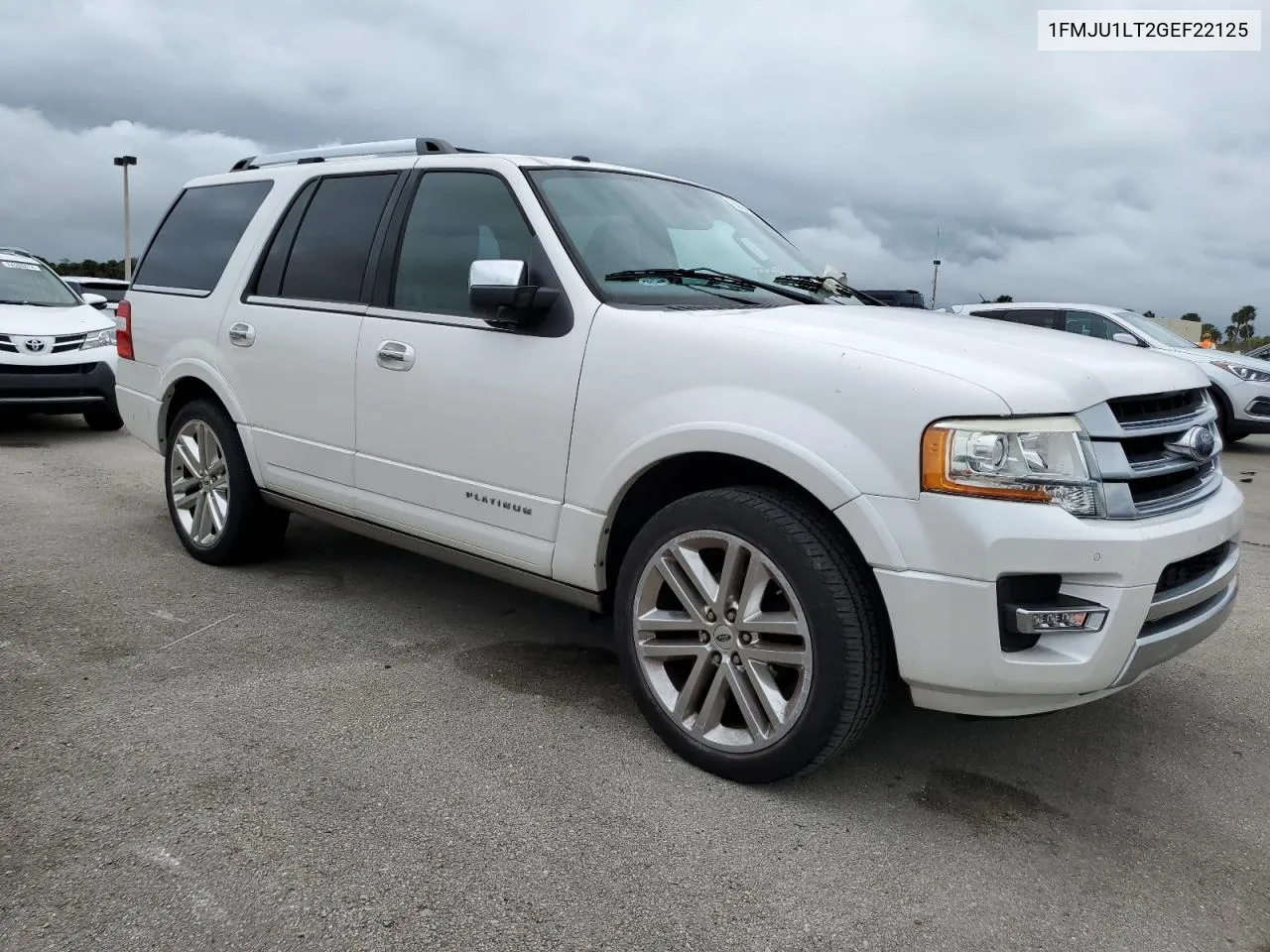 1FMJU1LT2GEF22125 2016 Ford Expedition Platinum