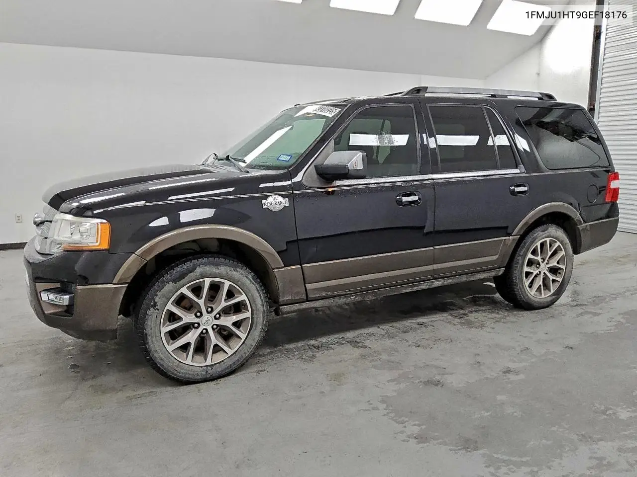 1FMJU1HT9GEF18176 2016 Ford Expedition Xlt