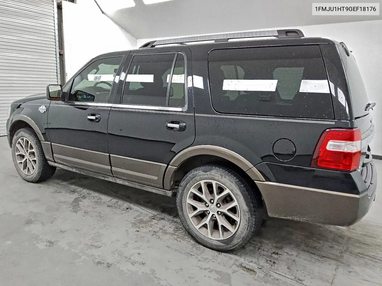 1FMJU1HT9GEF18176 2016 Ford Expedition Xlt
