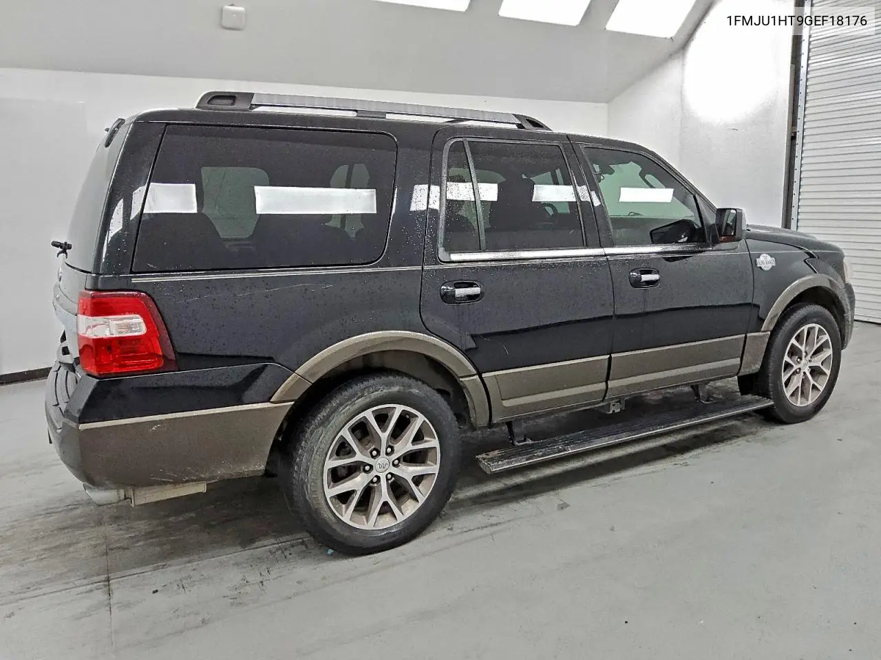 1FMJU1HT9GEF18176 2016 Ford Expedition Xlt