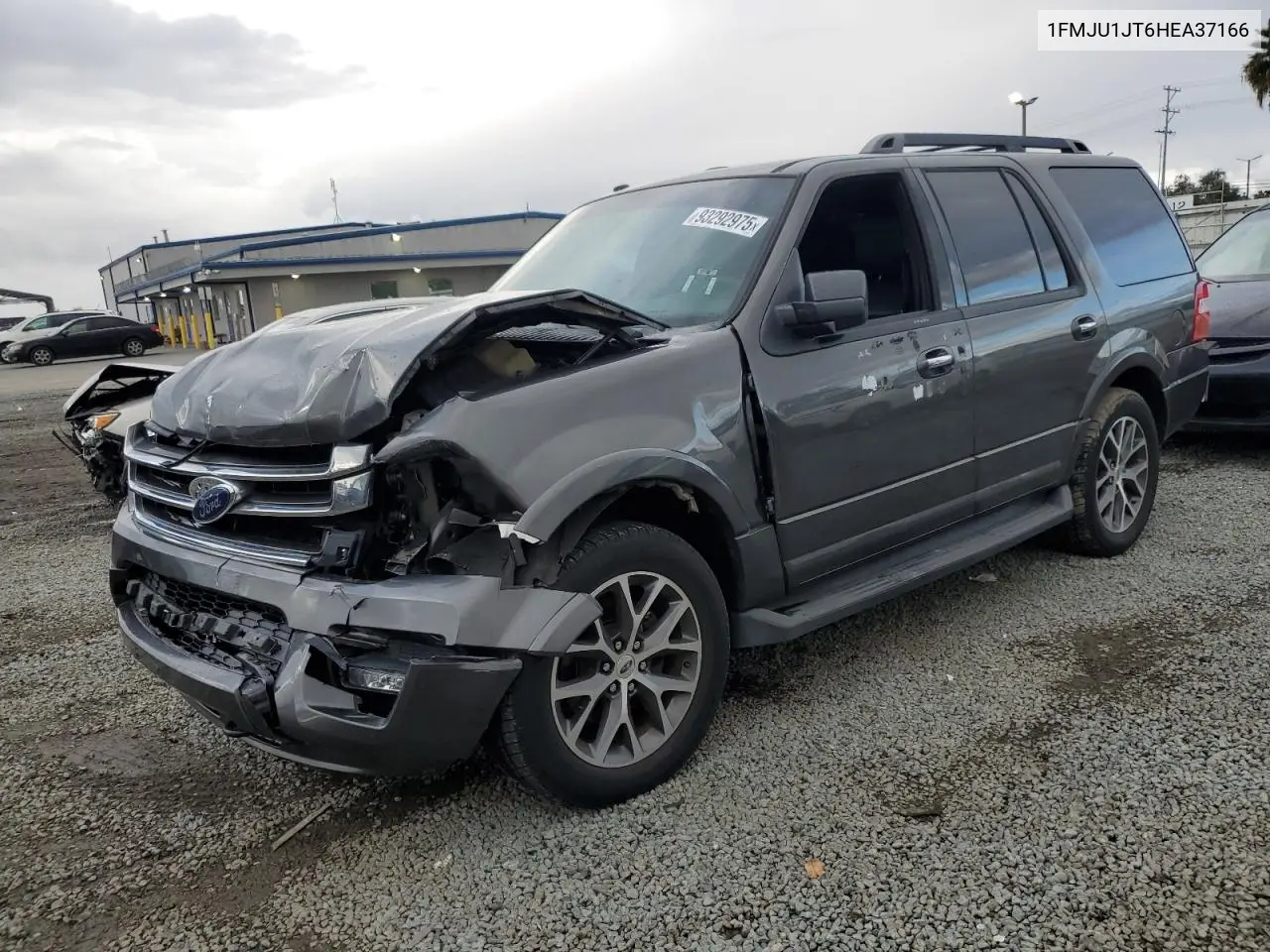 1FMJU1JT6HEA37166 2017 Ford Expedition Xlt