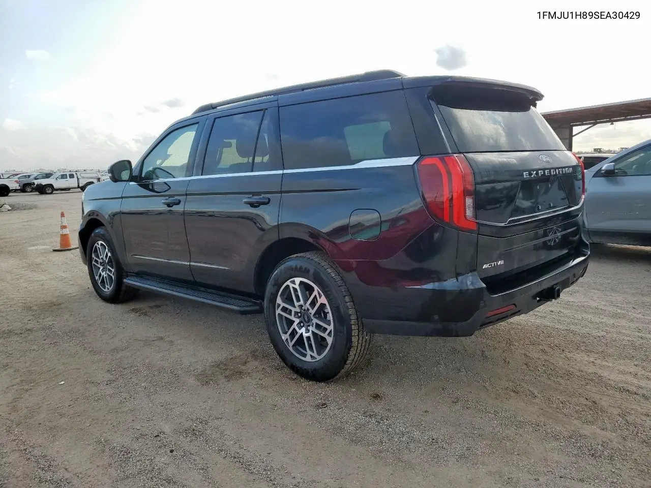 1FMJU1H89SEA30429 2025 Ford Expedition Active