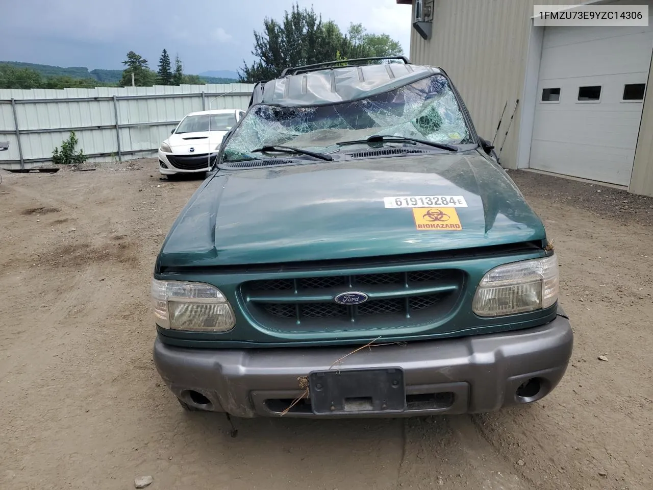 1FMZU73E9YZC14306 2000 Ford Explorer Xlt