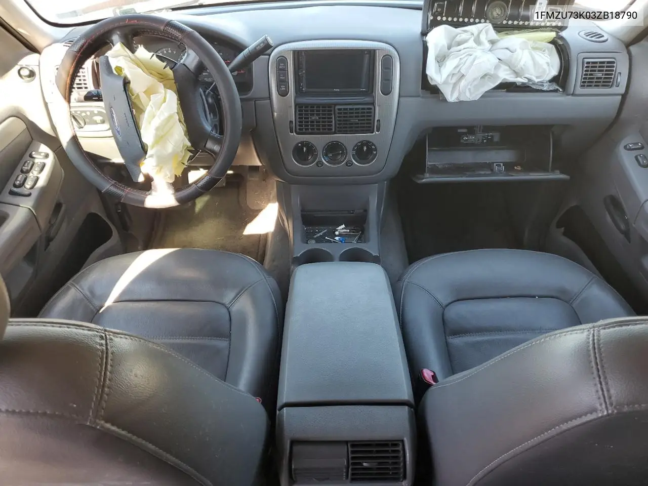 1FMZU73K03ZB18790 2003 Ford Explorer Xlt