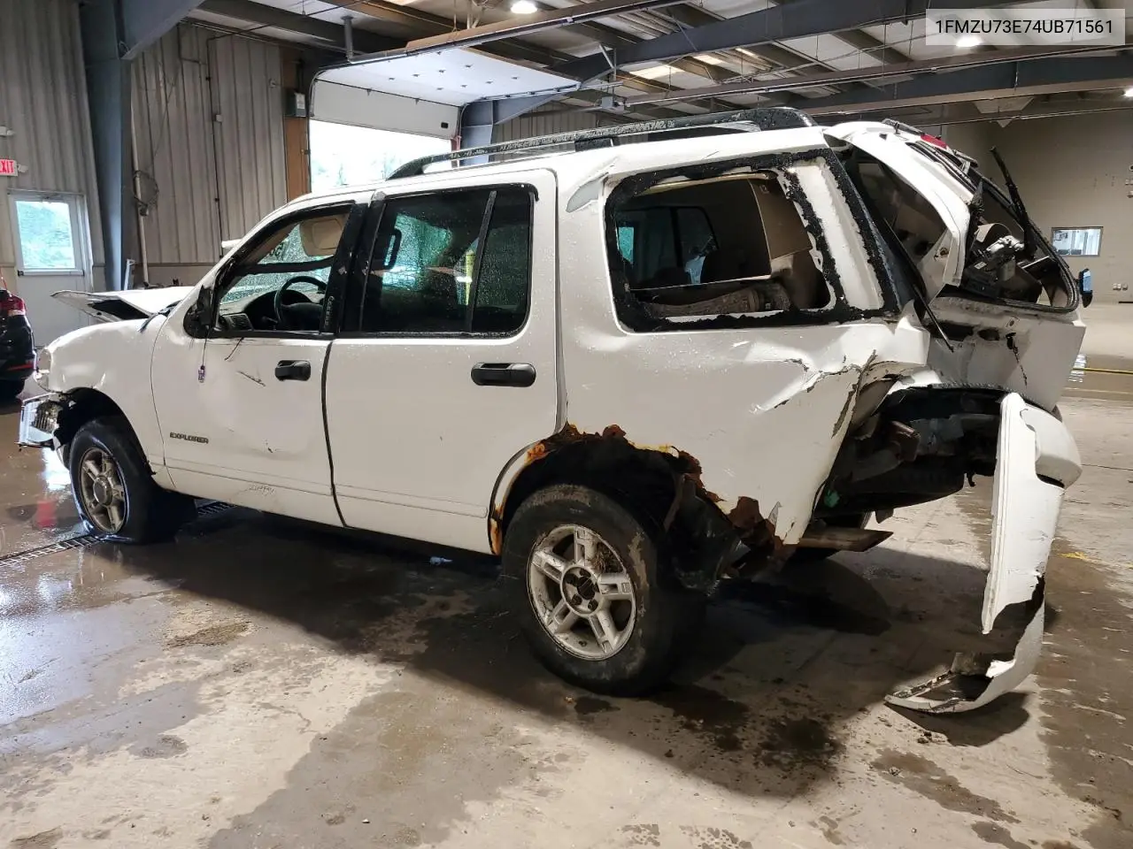 1FMZU73E74UB71561 2004 Ford Explorer Xlt