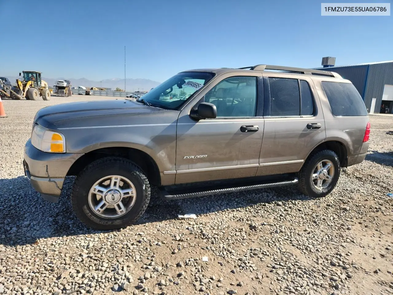 1FMZU73E55UA06786 2005 Ford Explorer Xlt