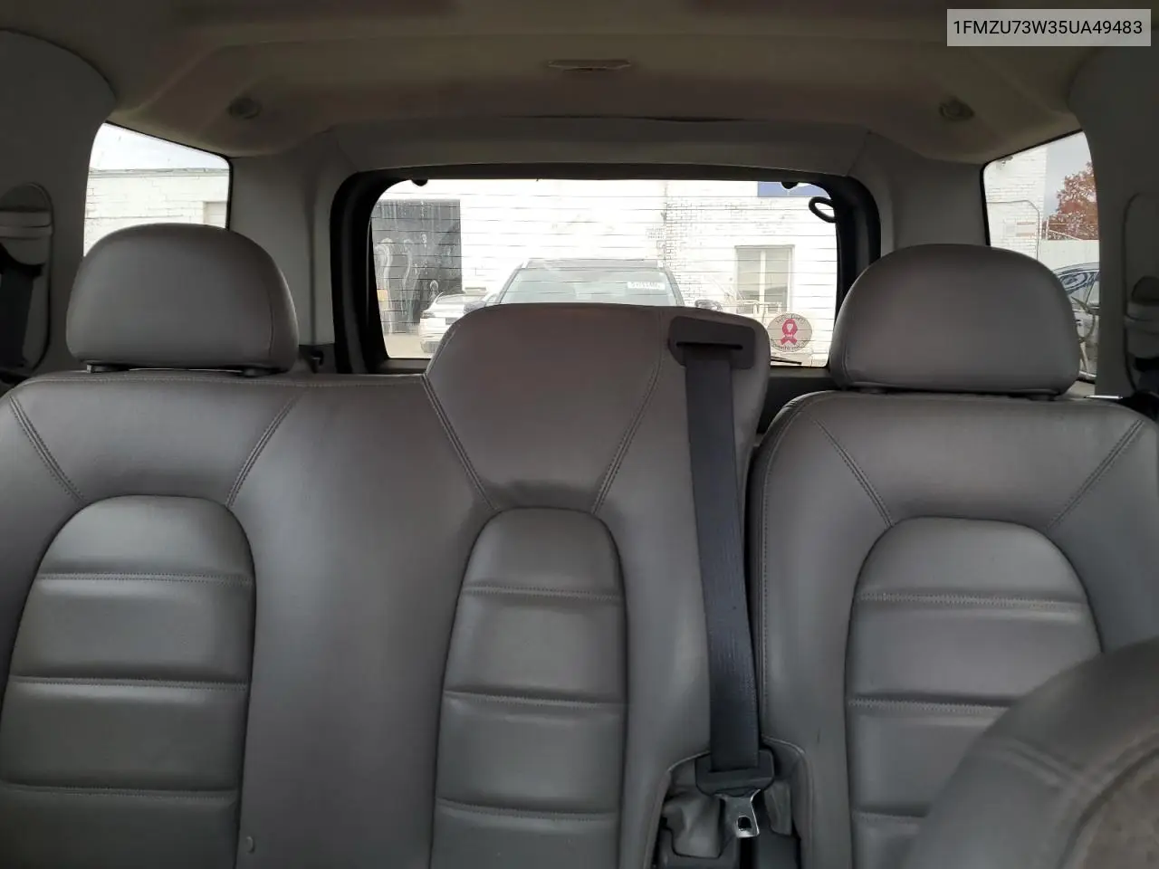 1FMZU73W35UA49483 2005 Ford Explorer Xlt