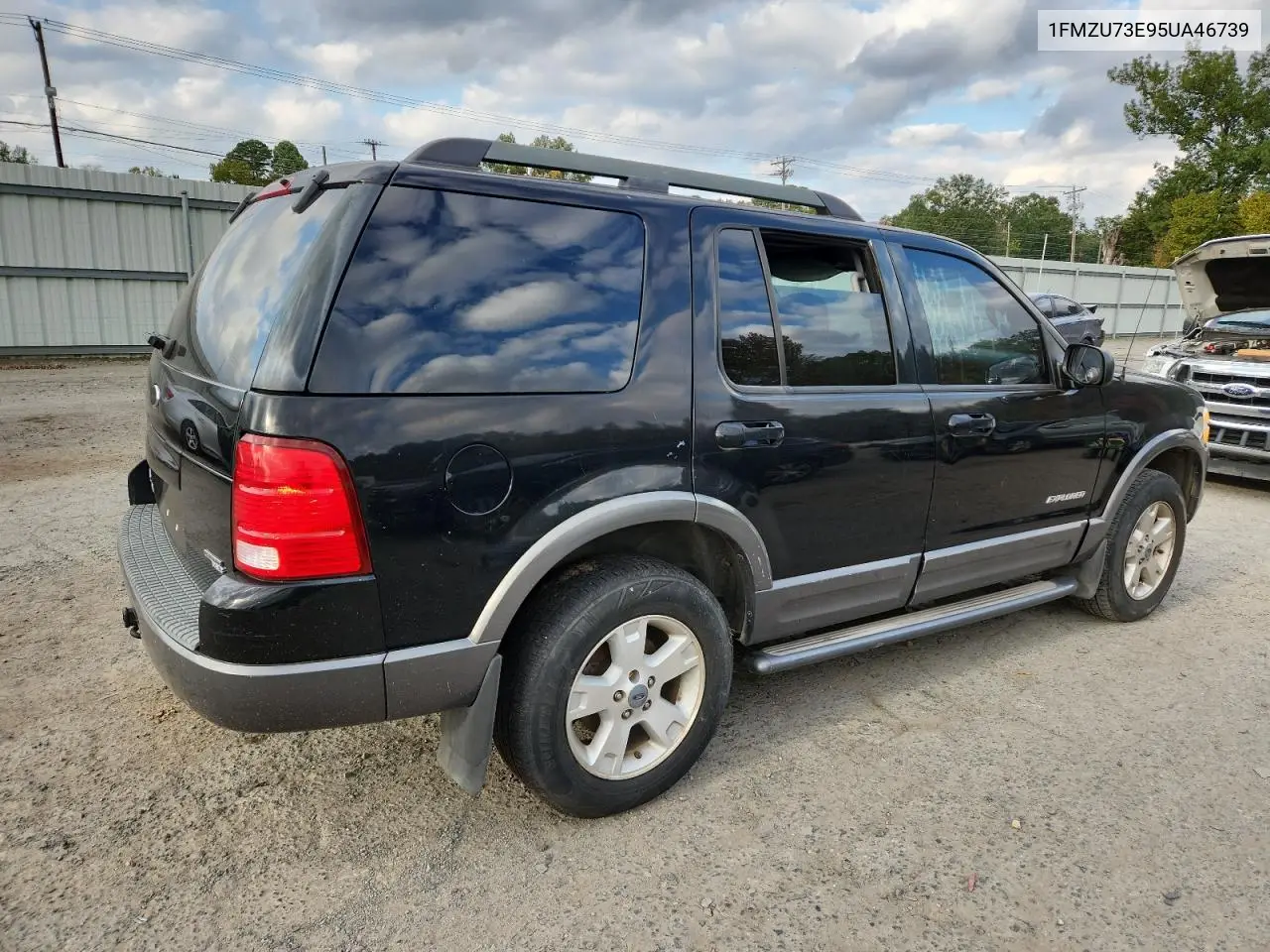 1FMZU73E95UA46739 2005 Ford Explorer Xlt