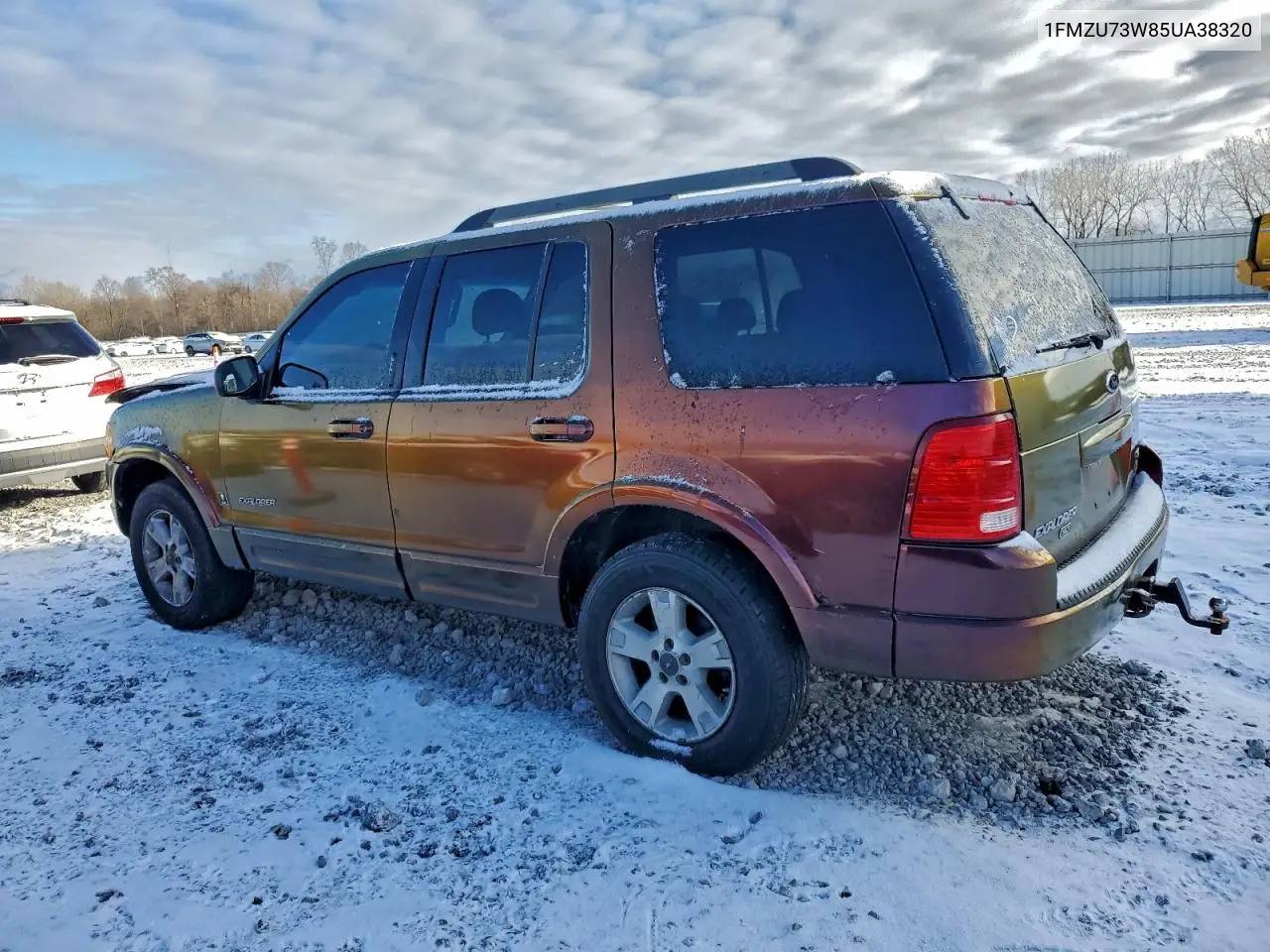1FMZU73W85UA38320 2005 Ford Explorer Xlt