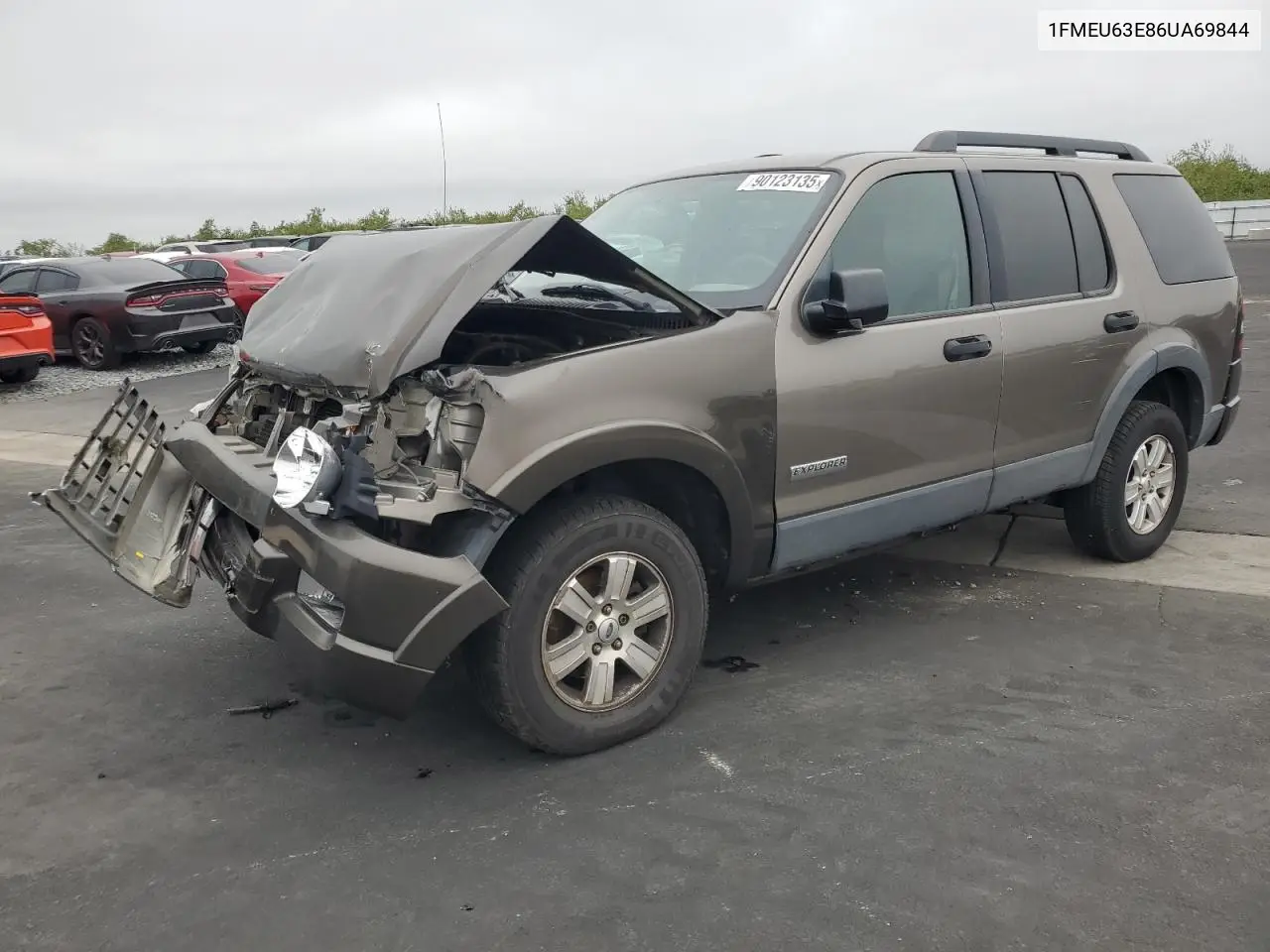 1FMEU63E86UA69844 2006 Ford Explorer Xlt