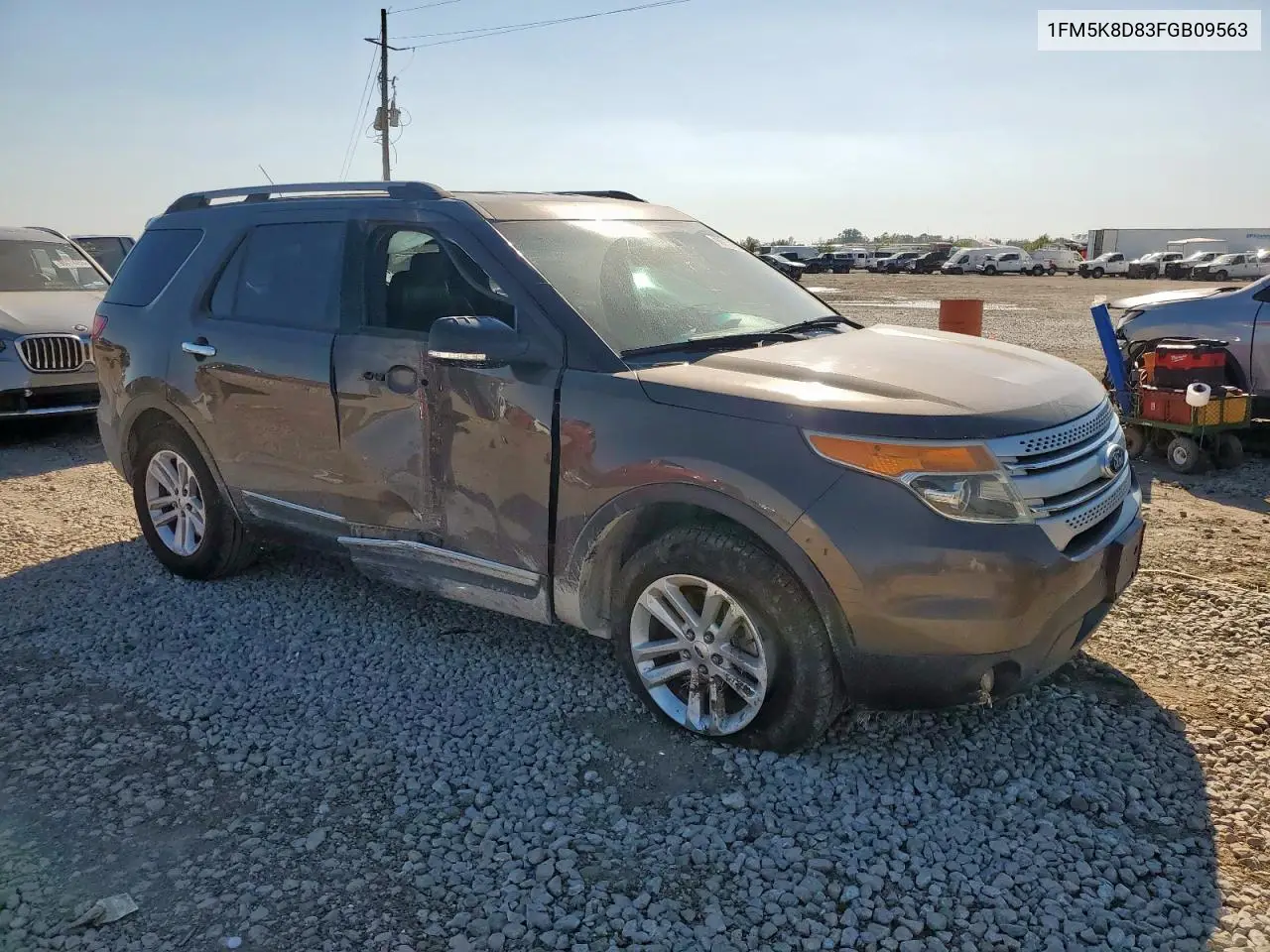 1FM5K8D83FGB09563 2015 Ford Explorer Xlt