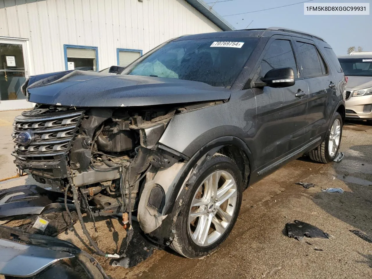 2016 Ford Explorer