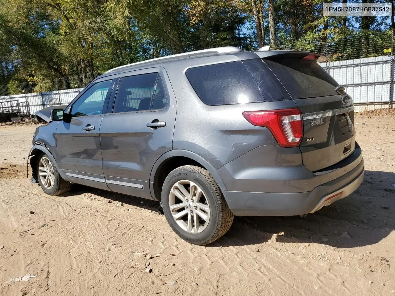 1FM5K7D87HGB37542 2017 Ford Explorer Xlt