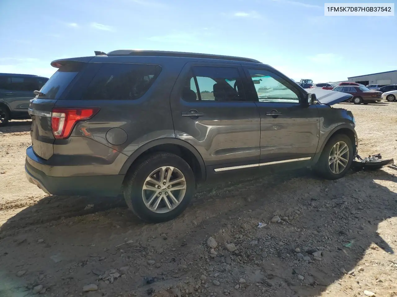 1FM5K7D87HGB37542 2017 Ford Explorer Xlt