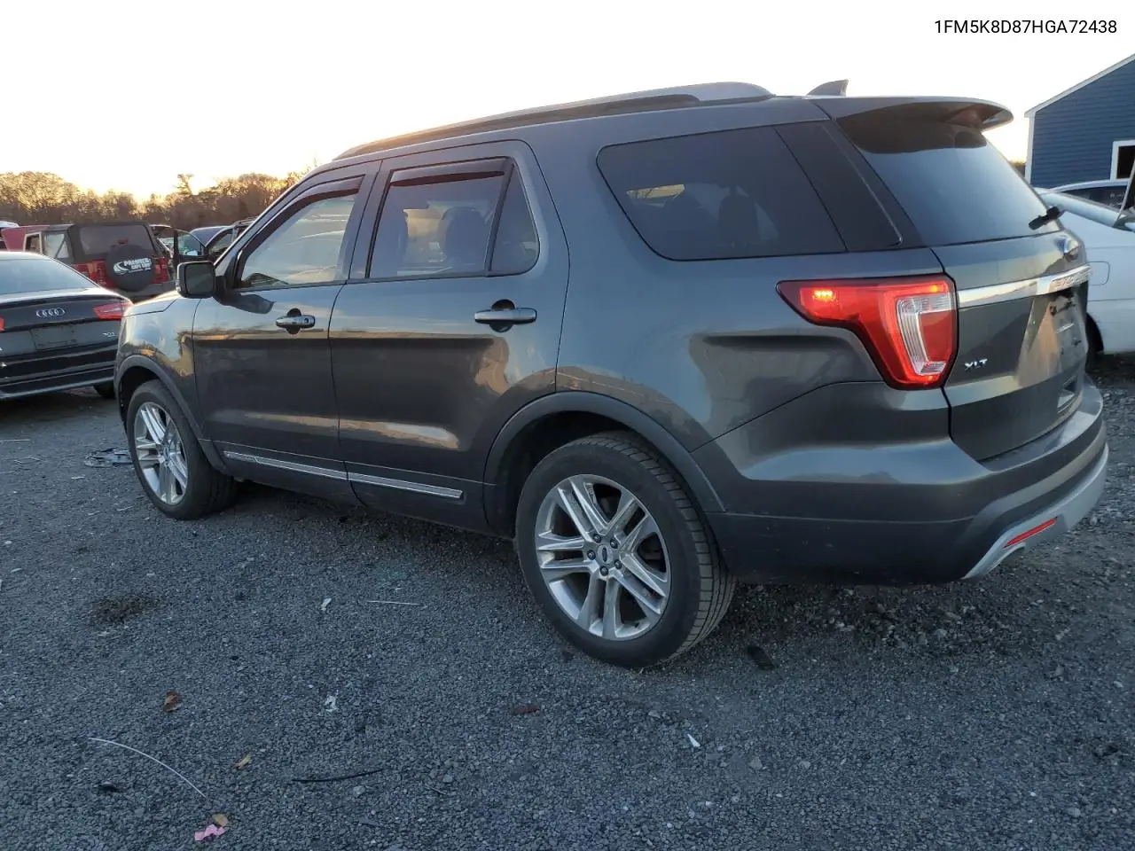 1FM5K8D87HGA72438 2017 Ford Explorer Xlt