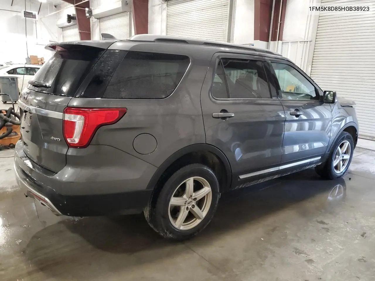 1FM5K8D85HGB38923 2017 Ford Explorer Xlt