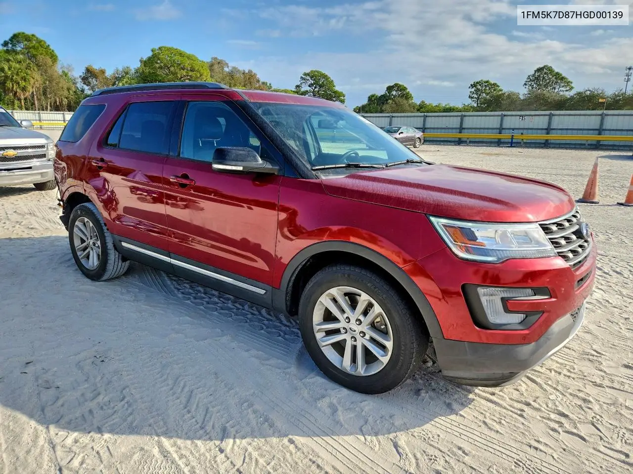 1FM5K7D87HGD00139 2017 Ford Explorer Xlt