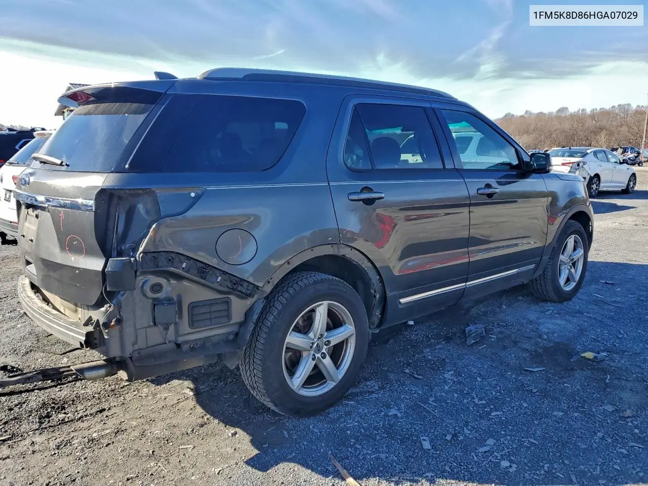 1FM5K8D86HGA07029 2017 Ford Explorer Xlt