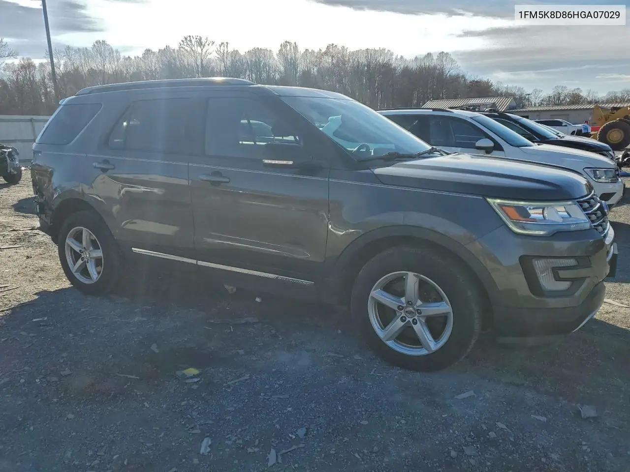 1FM5K8D86HGA07029 2017 Ford Explorer Xlt