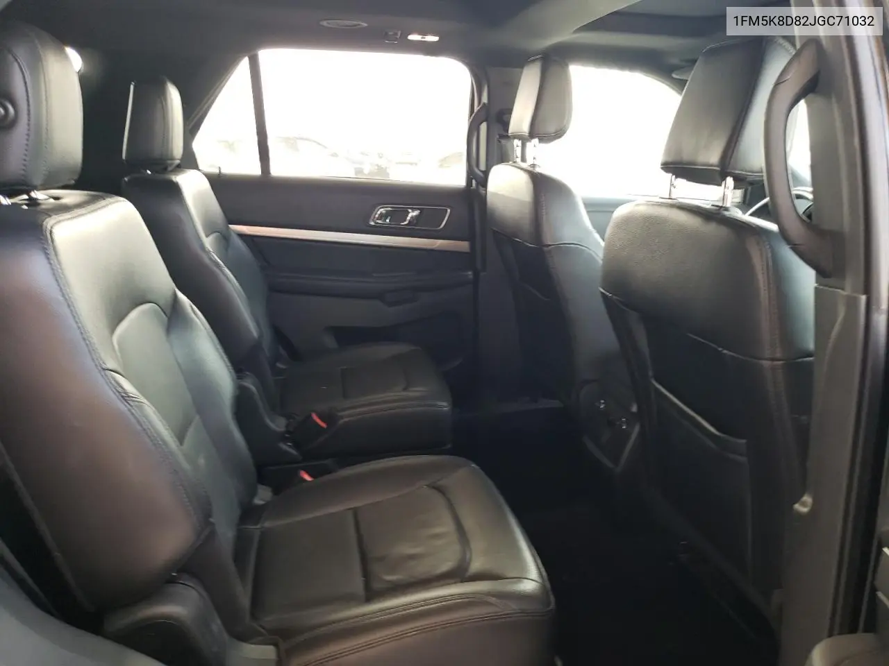 1FM5K8D82JGC71032 2018 Ford Explorer Xlt