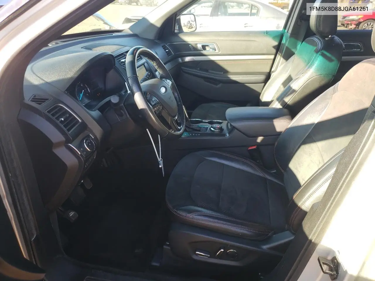 1FM5K8D88JGA61261 2018 Ford Explorer Xlt
