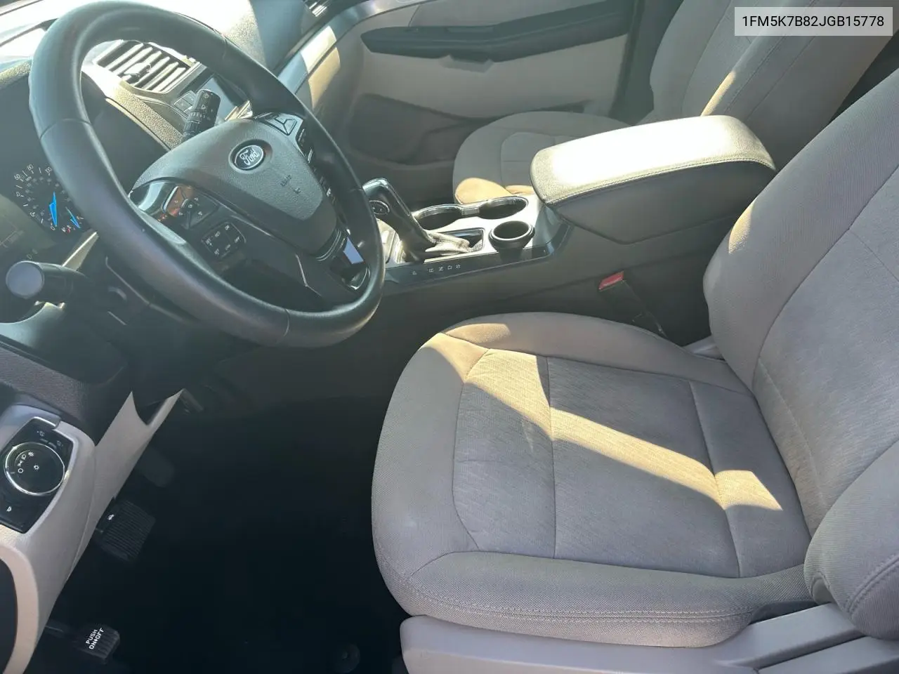 1FM5K7B82JGB15778 2018 Ford Explorer
