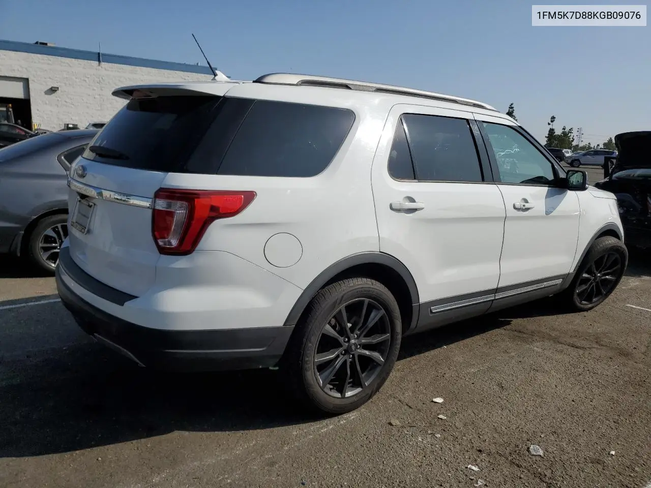 1FM5K7D88KGB09076 2019 Ford Explorer Xlt