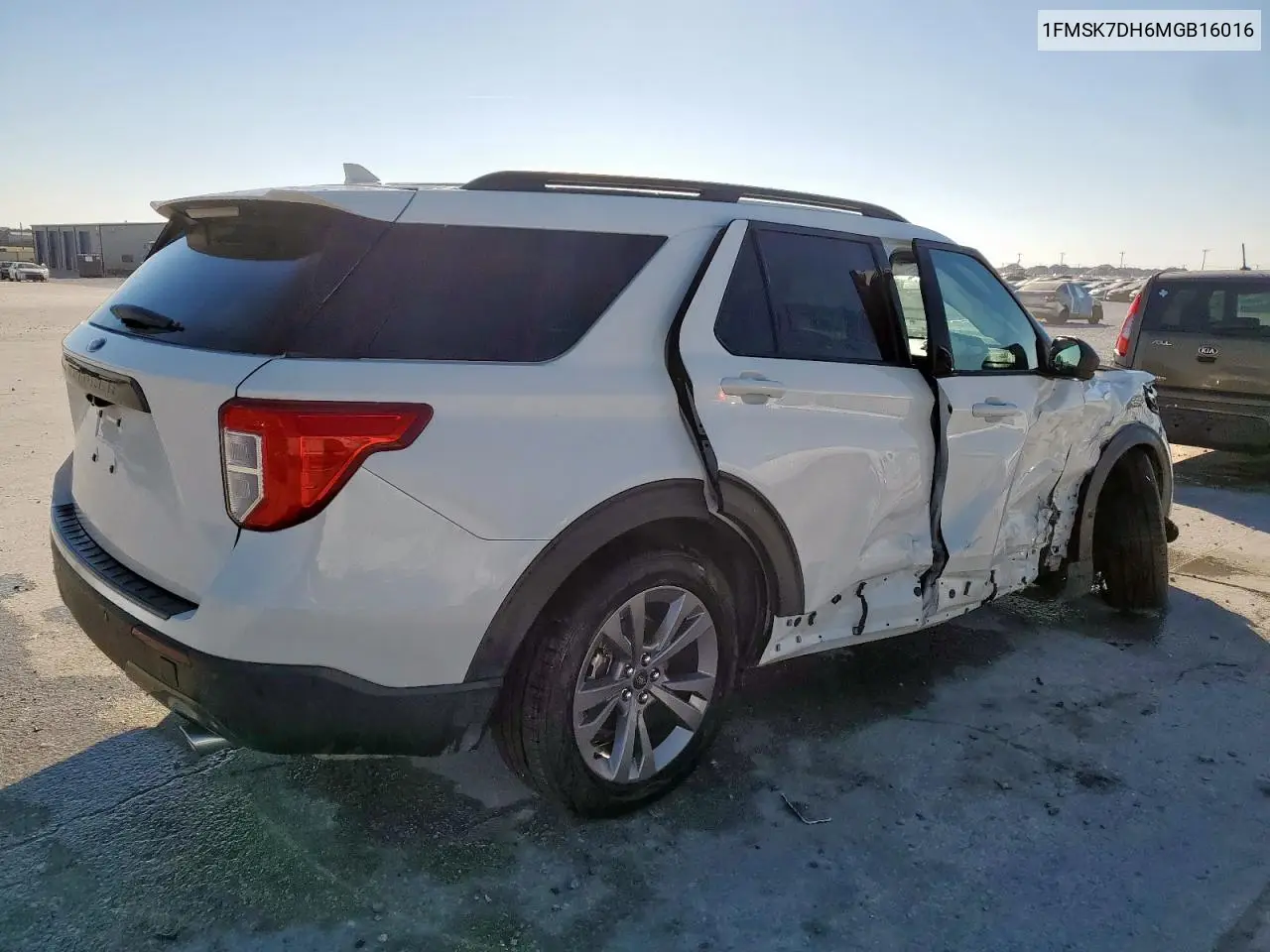 1FMSK7DH6MGB16016 2021 Ford Explorer Xlt