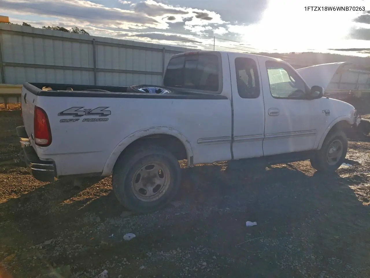 1FTZX18W6WNB70263 1998 Ford F150