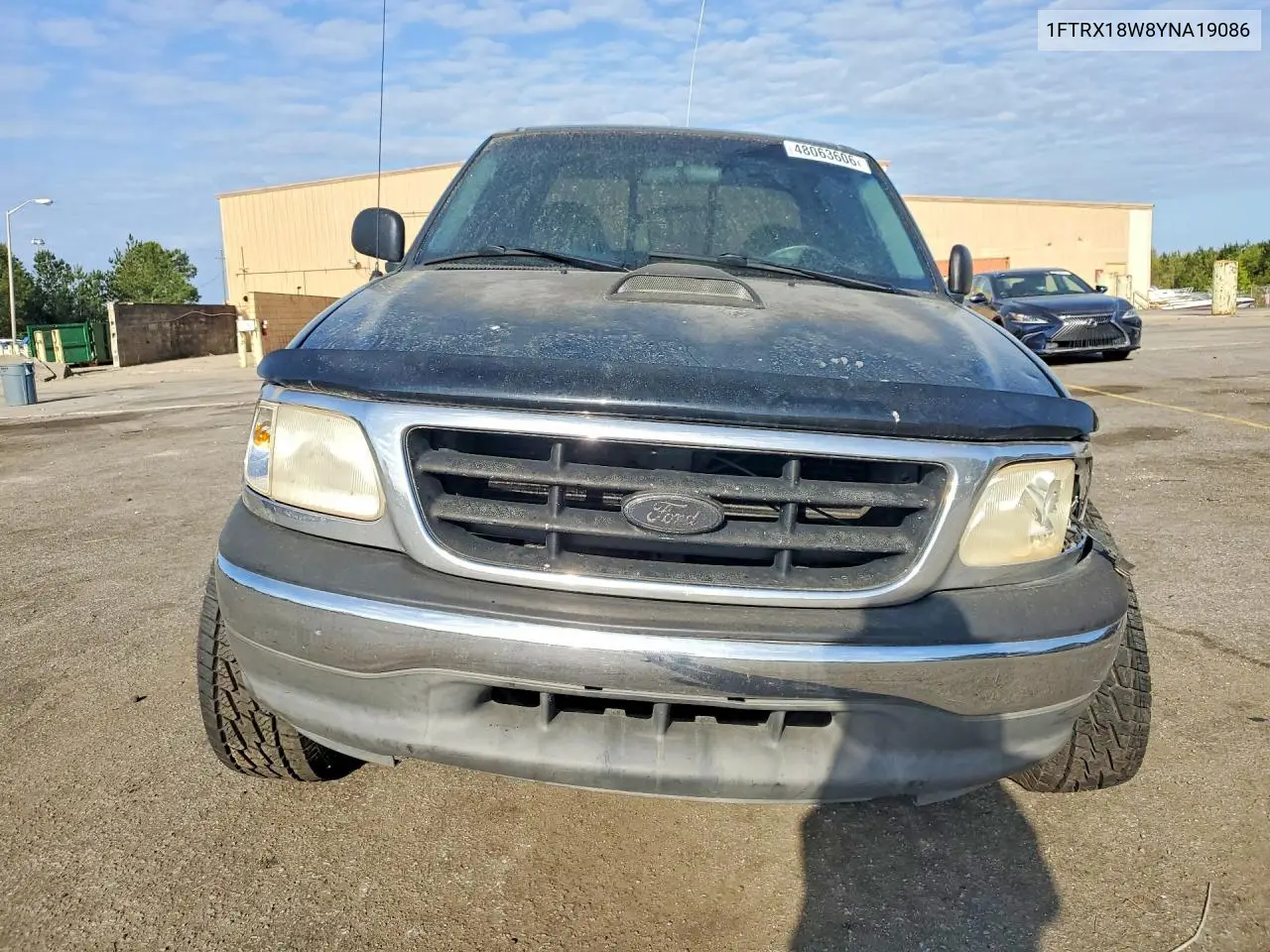 1FTRX18W8YNA19086 2000 Ford F150