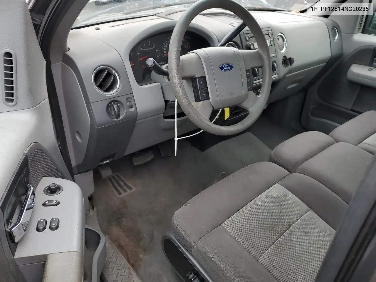 1FTPF12514NC20235 2004 Ford F150