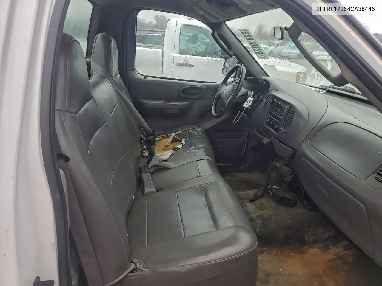 2FTRF17264CA38446 2004 Ford F-150 Heritage Classic