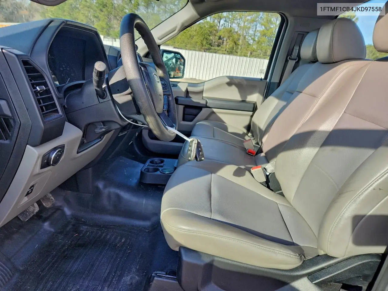 1FTMF1CB4JKD97558 2018 Ford F150