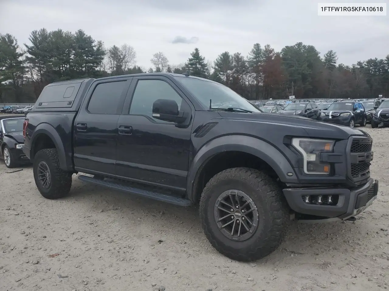 1FTFW1RG5KFA10618 2019 Ford F150 Raptor