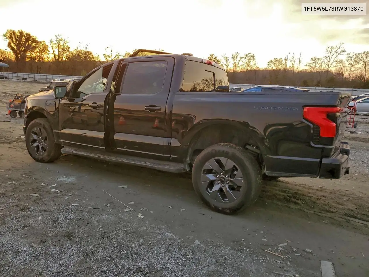 1FT6W5L73RWG13870 2024 Ford F150 Lightning Lariat