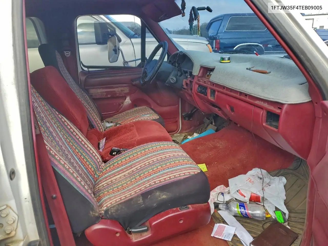 1FTJW35F4TEB09005 1996 Ford F350
