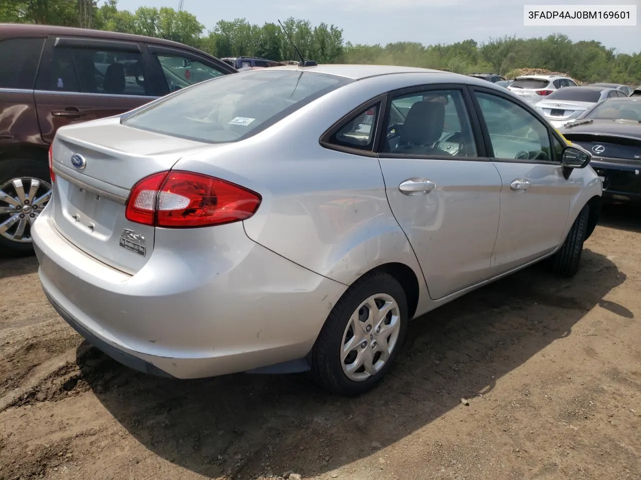 2011 Ford Fiesta S VIN: 3FADP4AJ0BM169601 Lot: 55046134