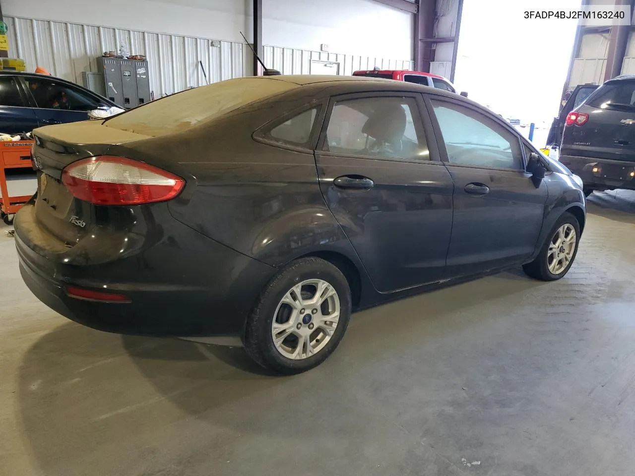 3FADP4BJ2FM163240 2015 Ford Fiesta Se