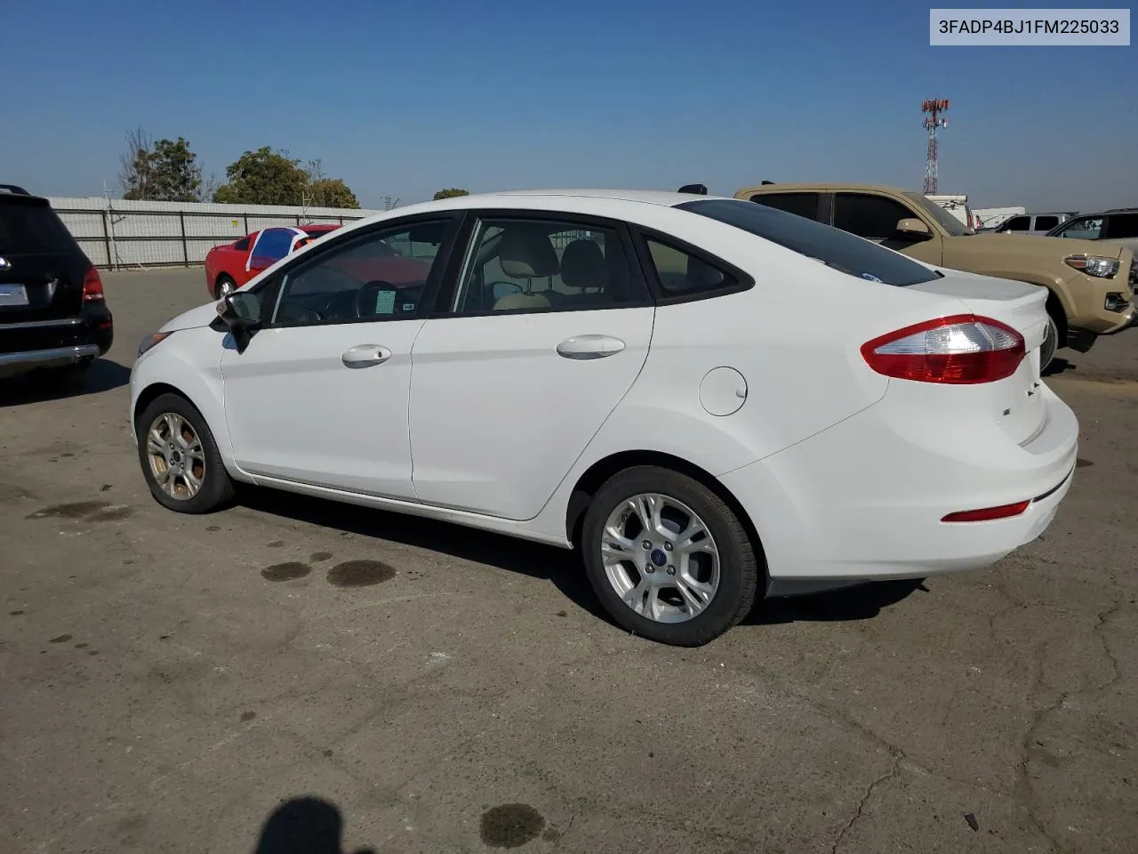 3FADP4BJ1FM225033 2015 Ford Fiesta Se