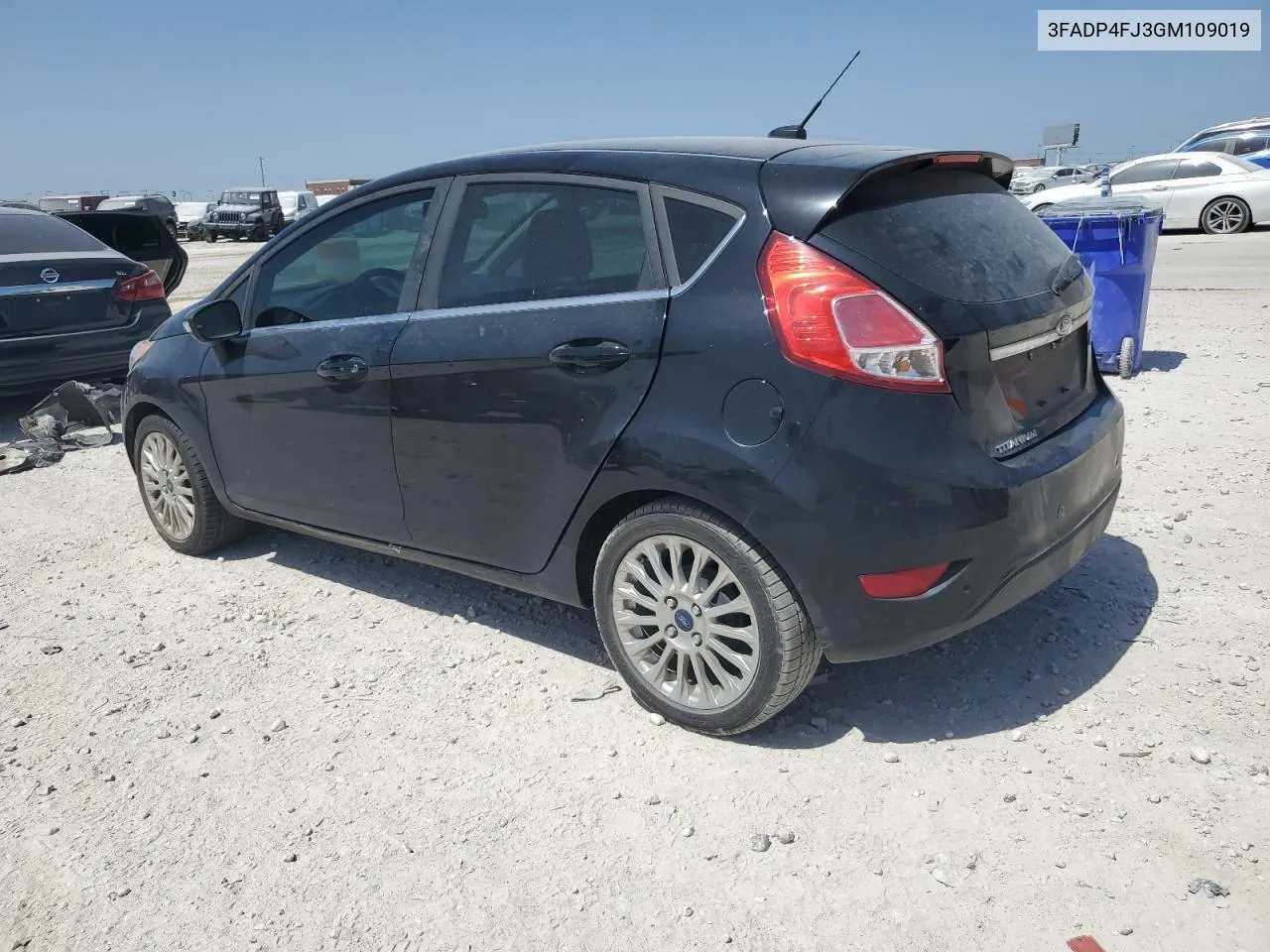 3FADP4FJ3GM109019 2016 Ford Fiesta Titanium