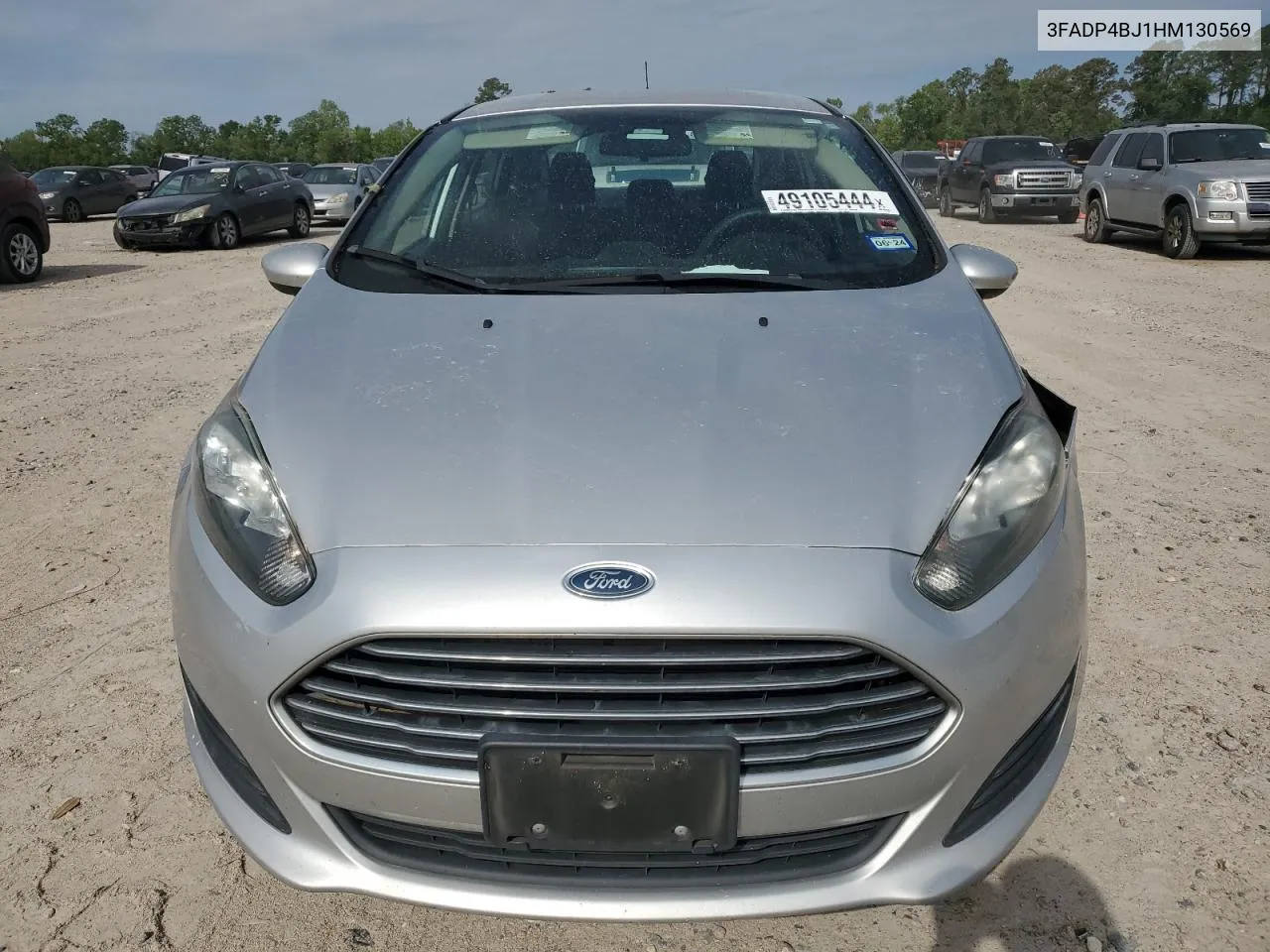 3FADP4BJ1HM130569 2017 Ford Fiesta Se