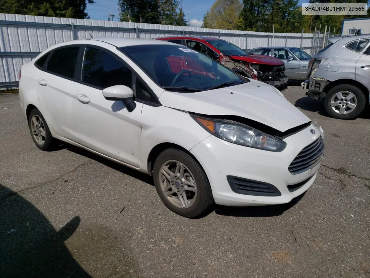 3FADP4BJ1HM129566 2017 Ford Fiesta Se