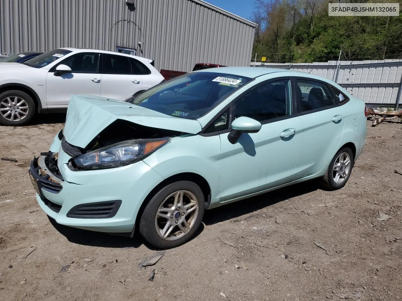 3FADP4BJ5HM132065 2017 Ford Fiesta Se