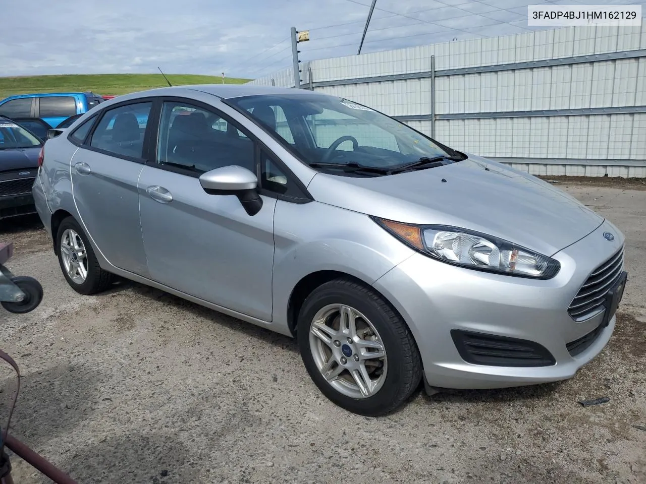 3FADP4BJ1HM162129 2017 Ford Fiesta Se