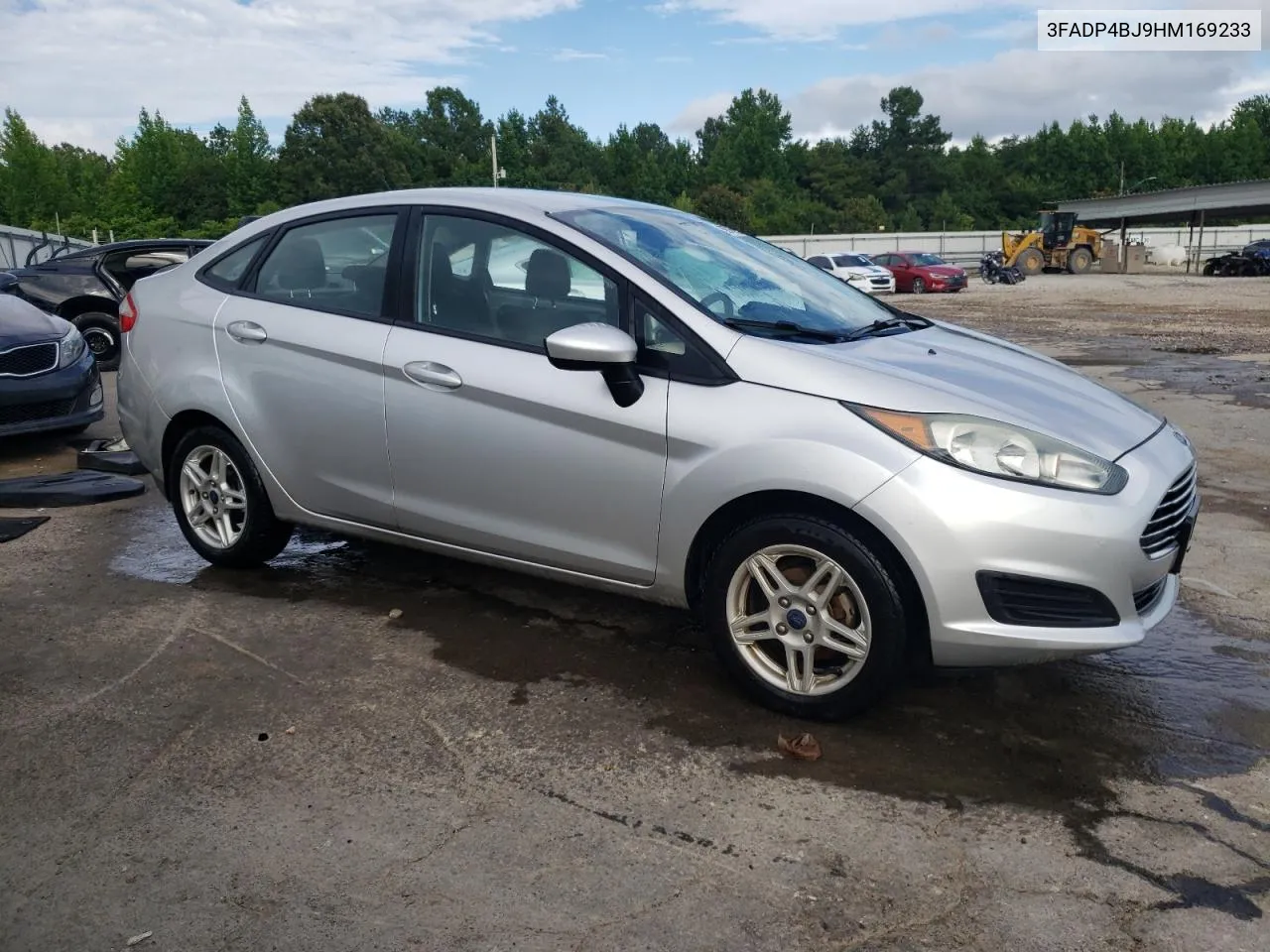 3FADP4BJ9HM169233 2017 Ford Fiesta Se