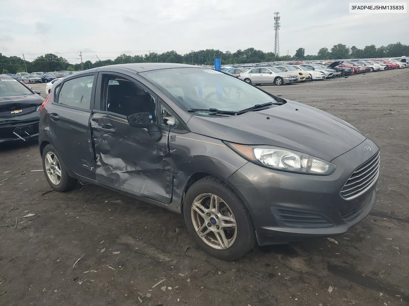 3FADP4EJ5HM135835 2017 Ford Fiesta Se