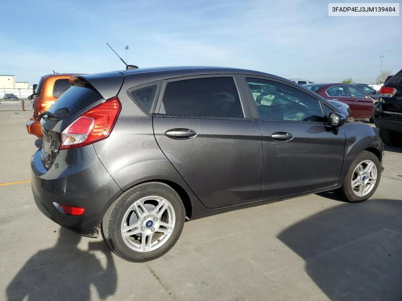 3FADP4EJ3JM139484 2018 Ford Fiesta Se