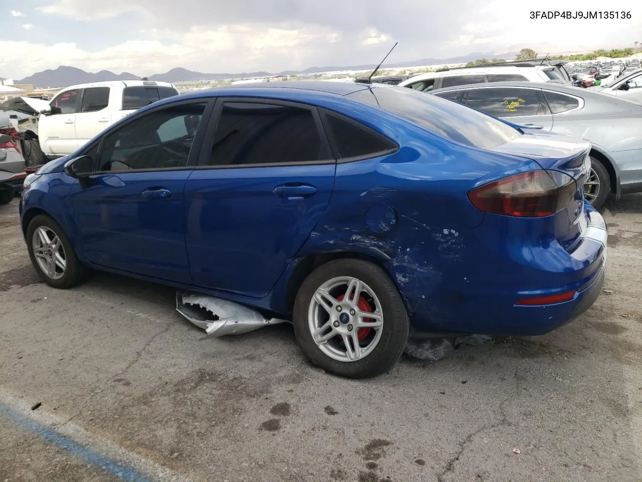 3FADP4BJ9JM135136 2018 Ford Fiesta Se