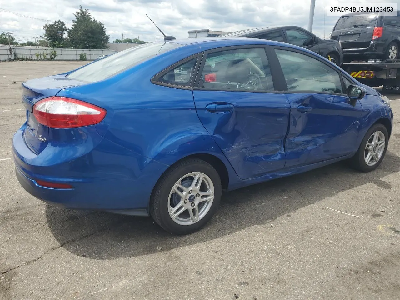 2018 Ford Fiesta Se VIN: 3FADP4BJ5JM123453 Lot: 56932244