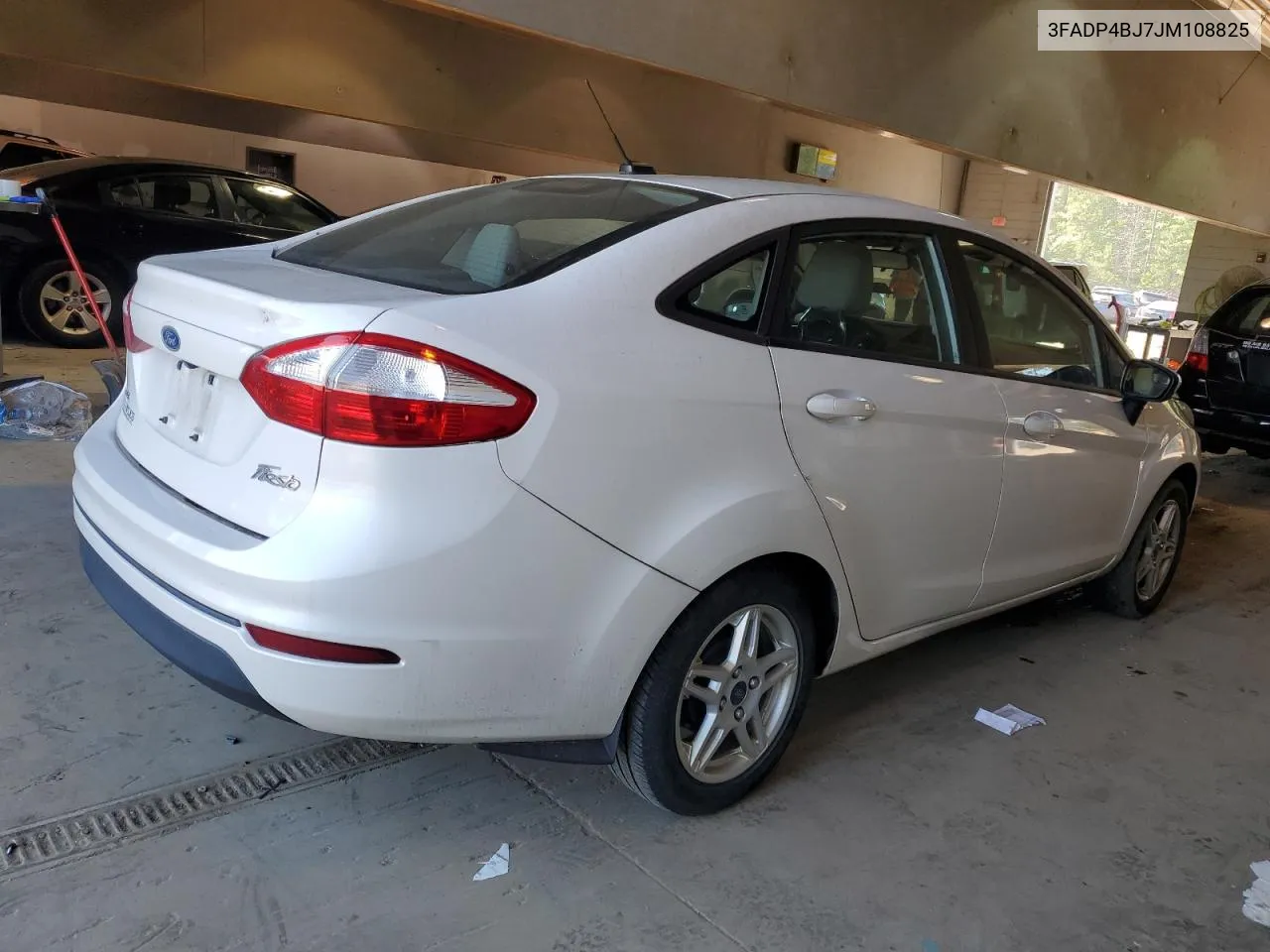 3FADP4BJ7JM108825 2018 Ford Fiesta Se